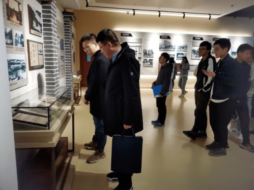 化學與化工學院本科生開展校史傳承與安全實踐教育 參觀校史館與安全教育體驗館